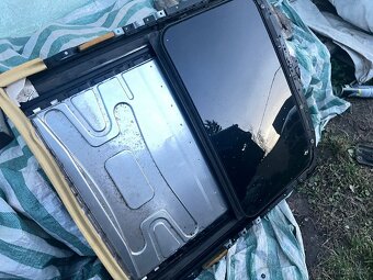 Střešní okno na BMW E46 - 2