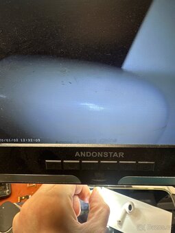 AirPods 3 a 4 právě  sluchátko  left Apple air pods pro - 2