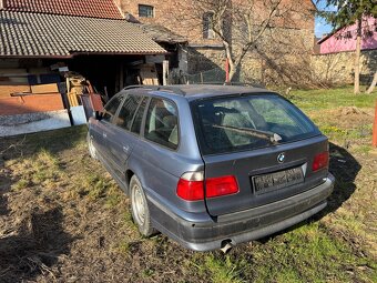 BMW520iA - 2
