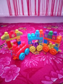 Mega Bloks vláček s písmenky - 2