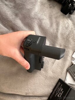 Vertical battery grip VG-XT4 - 2