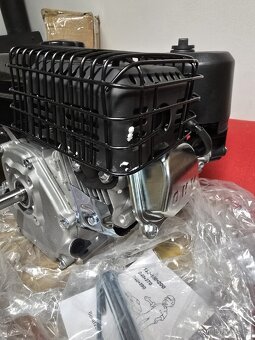 Benzinový 4T motor 7.5HP - 2