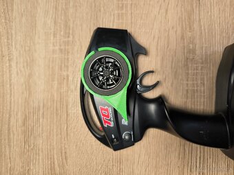 Ovládání jednou rukou Traxxas Qi Trx4 a jiná rádia - 2