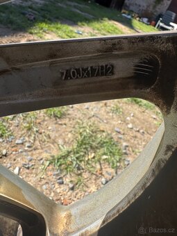 Kompletní zimní kola 215/65 r17 - 2