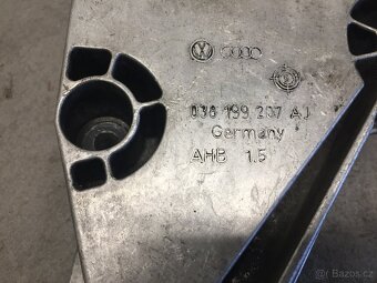 ŠKODA, VW 1.9TDI 74KW AXR - DRŽÁK MOTORU 038 199 207 AJ - 2