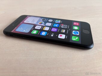 iPhone SE (2020) 64 GB, Černý, baterie 86% - 2