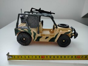 Vojenský Jeep - 2