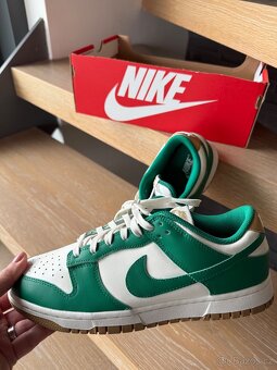 Nike Dunk Low Malachite University Gold, NOVÉ - 2