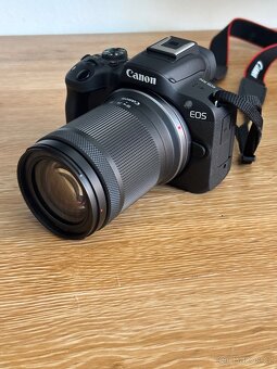 Bezzrcadlovka Canon EOS R50 + příslušenství - 2