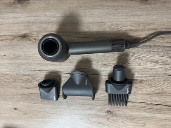 Vysoušeč vlasů Dyson Supersonic - 2