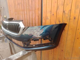 Skoda Octavia 5 přední nárazník - 2