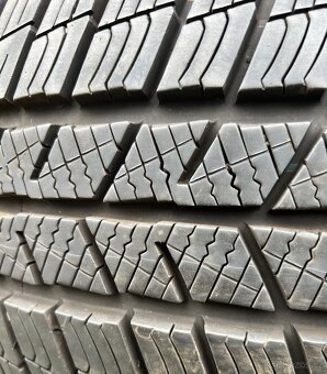 205/60 R16 92H zimní pneumatiky Barum (4322) - 2