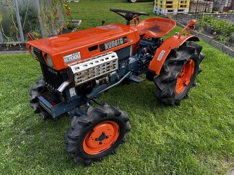 malotraktor Kubota B7000 - 2