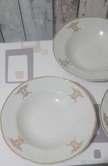 BERNADOTTE Starožitné Porcelánové talíře Thun 1794 - 2