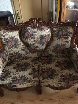 Starozitna sedací souprava - 2