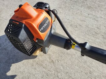 Křovinořez-Vyžínač Hitachi - 2