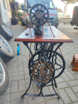 Šicí stroj Singer - 2