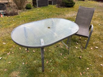 Zahradní stůl a židle - 2