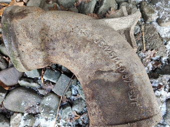 prodám litinové odpadové kolena - 2