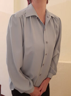 Dámská halenka jemně olivová - vel. M - 2
