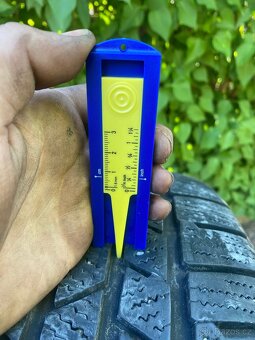 235/55 R19 105H Continental 2x6mm 2x5mm dot2413 zimní - 2