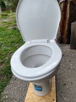 Prodej wc klozetu - 2