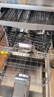 Myčka nádobí Beko BDFN36640XA - 2
