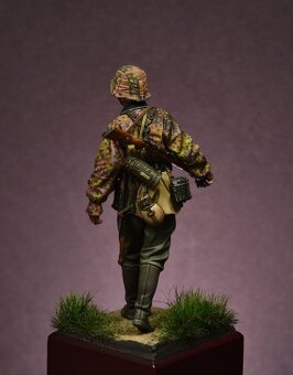 Resinová figurka 75mm FerMiniatures - 2