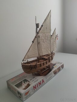 Modely Nina, Pinta a Santa Maria - 2