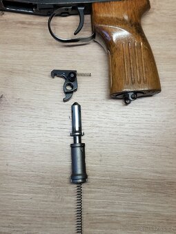 vz61 škorpion sa61 taktický samopal ačr pistole - 2