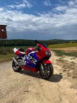 Honda Cbr900RR rok1998 najeto 18100km - 2