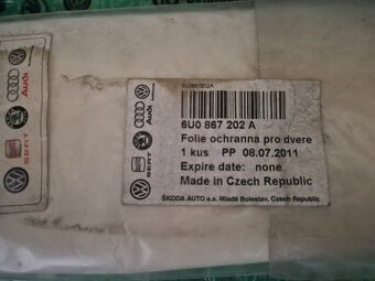 ochranná folie pravých zadních dveří Škoda Felicia 6U0867202 - 2