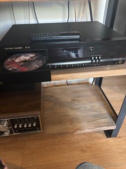 Tesla,Harman kardon - 2