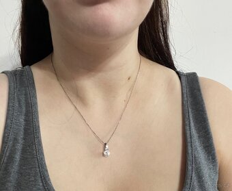 Řetízek z bílého zlata s přívěskem - 2