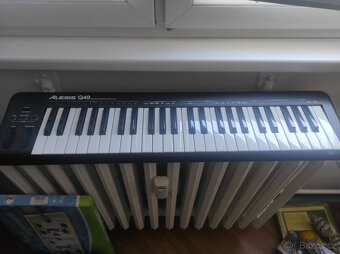 Alesis Q49 MIDI klavesy - TOP STAV RYCHLÝ PRODEJ - 2