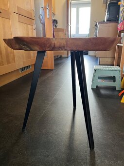 Teakový odkládací stolek - 2