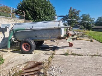 Fekál za traktor 4000l - 2