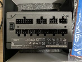 Fractal Design Ion+ 2 Platinum 860W, PC 4600Kč - 2