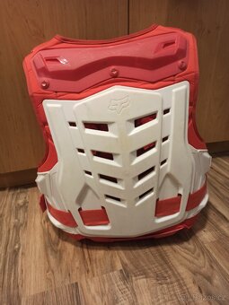 Prodám hrudní chránič Fox - 2