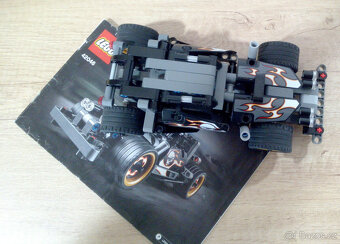 LEGO Technic 42046 - únikové závodní auto - 2