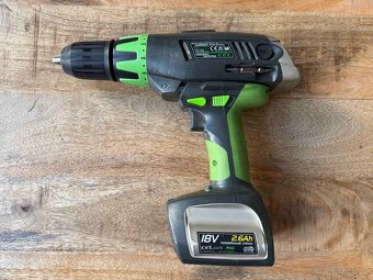 Aku vrtačka s příklepem - 2