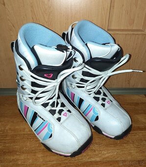 Boty na Snowboard GRAVITY vel. 42 (délka stélky 27,5cm) - 2