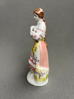 Sběratelská soška Dívka v kroji 23 cm, Polonne USSR - 2
