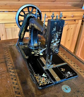 Šicí a psací stroj - 2