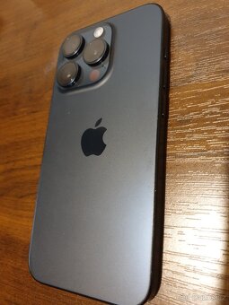 Apple iPhone 15 Pro 128 GB modrý titan - 2