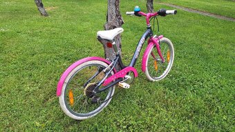 Author melody 20 - 2