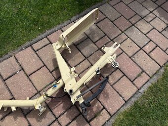 Babetta 207 - rám - 2