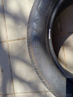 225/55 R19 - 2
