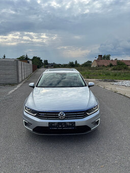 VW Passat 1.4TSI 170kW GTE - plug-in hybrid - 2
