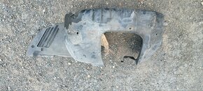 Pravé přední nadkolí Peugeot 307 po FL - 2